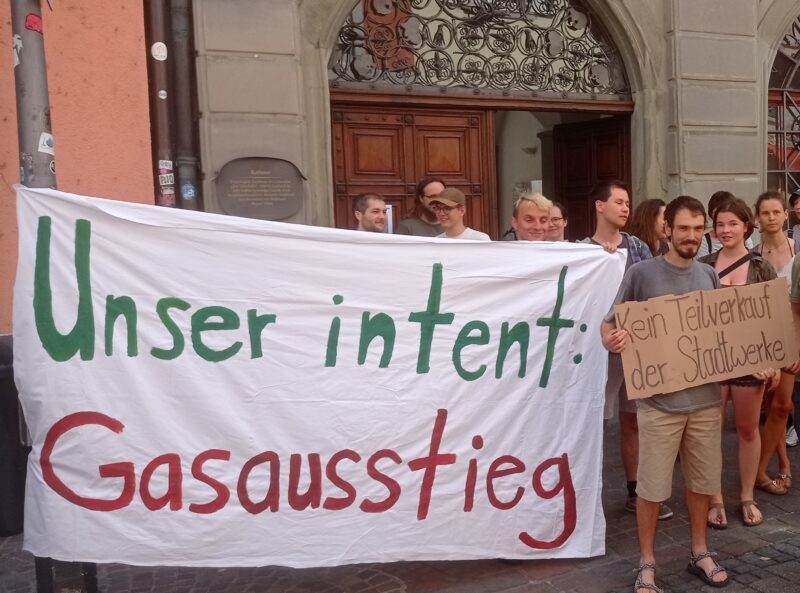 Protestierten auch dieses Mal wieder vor der Sitzung des Gemeinderats: Die Konstanzer Fridays for Future. Bild. Eva Schmid