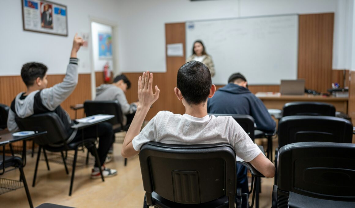 Früher Unterrichtsbeginn: Für viele Schüler:innen eine tägliche Herausforderung. Doch wäre ein späterer Start in den Tag sinnvoller? | Foto: Ahmet Kurt/Unspalsh